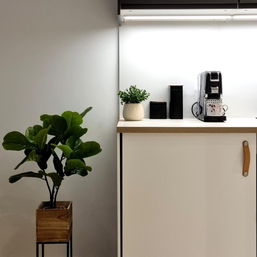 Apple Apartments - Wroblewskiego Prywatne Miejsce Parkingowe Łódź Esterno foto