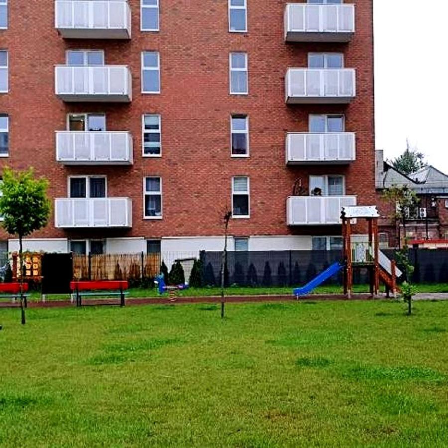 Apple Apartments - Wroblewskiego Prywatne Miejsce Parkingowe Łódź Esterno foto