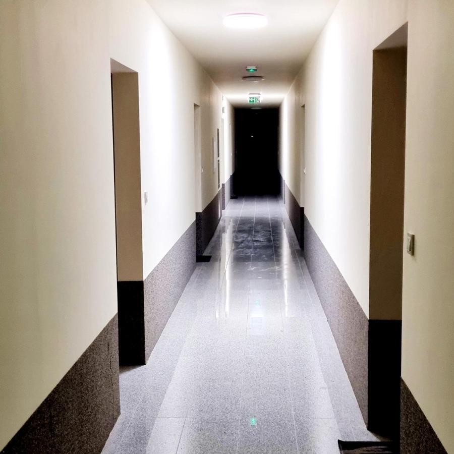 Apple Apartments - Wroblewskiego Prywatne Miejsce Parkingowe Łódź Esterno foto